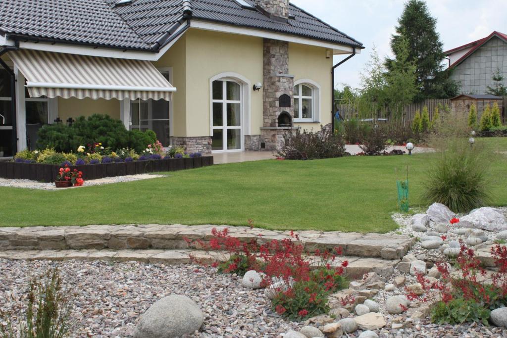 B&B Kamelia Коморники Экстерьер фото