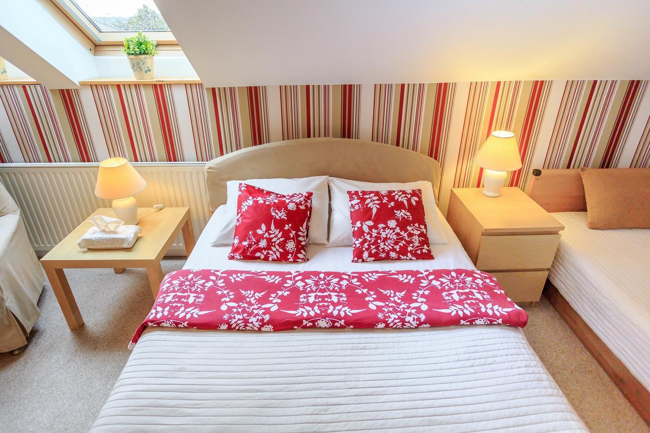 B&B Kamelia Коморники Экстерьер фото