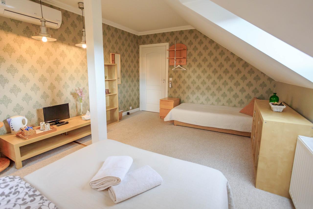 B&B Kamelia Коморники Экстерьер фото