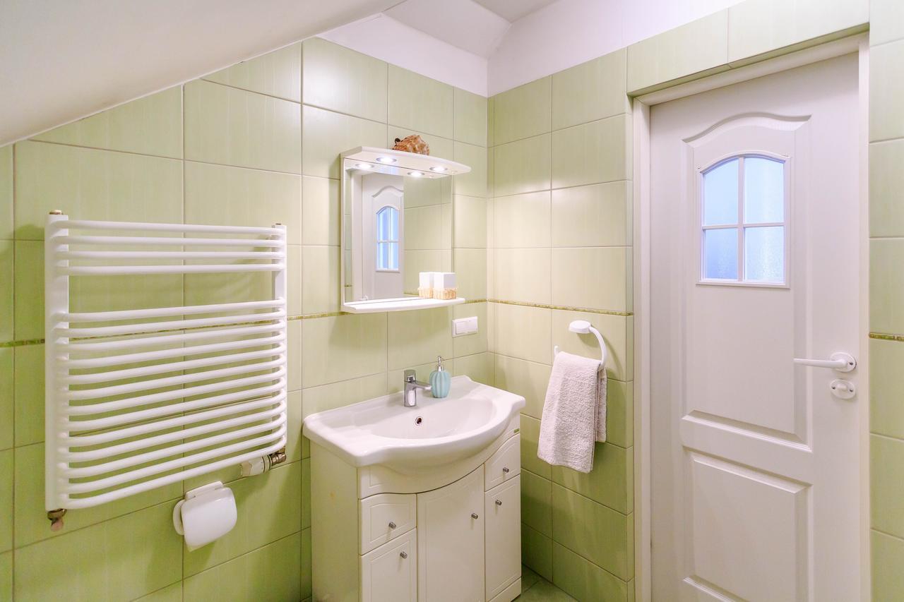 B&B Kamelia Коморники Экстерьер фото