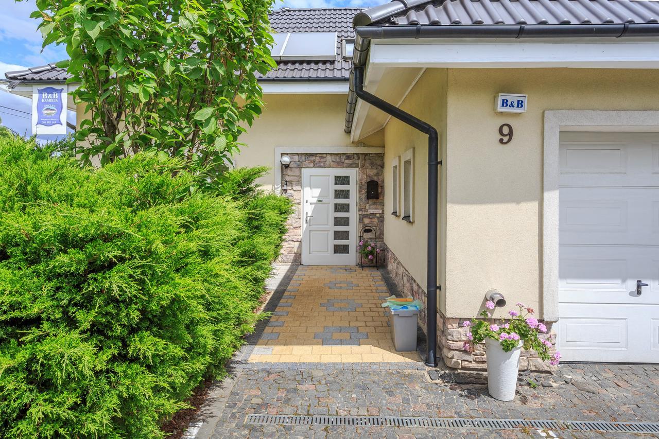 B&B Kamelia Коморники Экстерьер фото